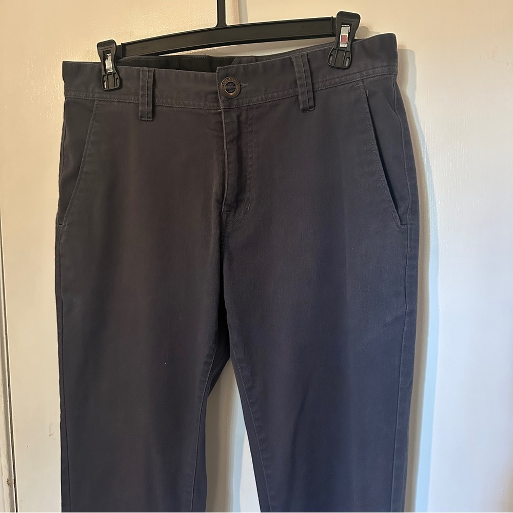VOLCOM Gray CHINO PANTS GRAY‎ MENS SIZE 38X30 Great CONDITION